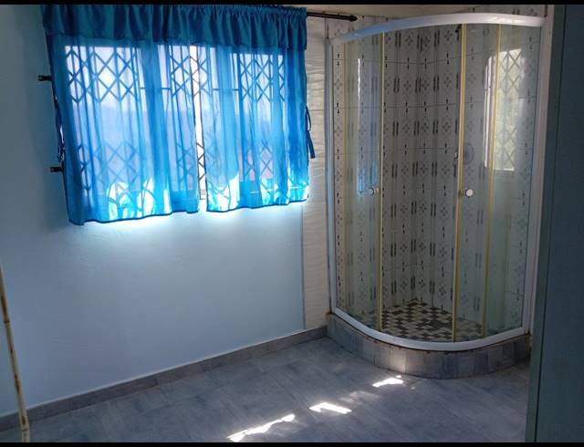 3 BEDROOM HOUSE FOR SALE IN MONTFORD